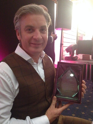 Iain Henderson with his ido wedding award